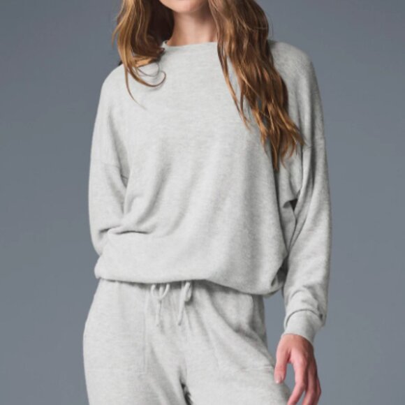 Alo Yoga Soho Matching Set - Picture 2 of 13